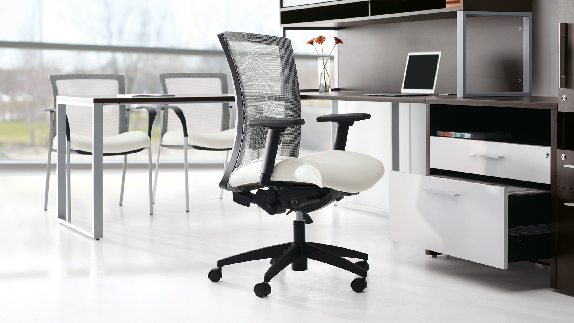 Vion Task Chair
