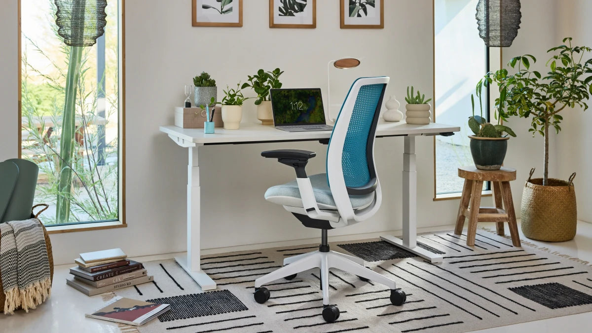 Solo Sit-to-Stand Desk